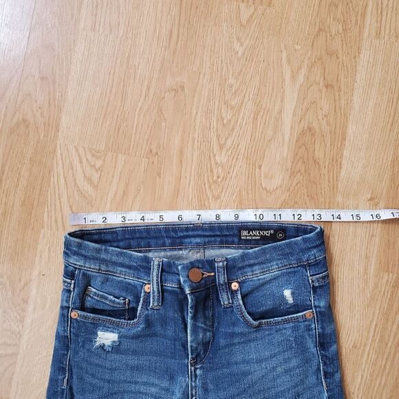 Blank NYC Mid-Rise Skinny Distressed Jeans sz 26x24 - Picture 7 of 12